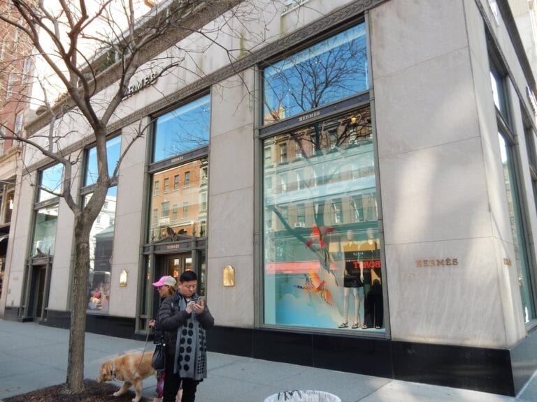 Madison Ave Shops Tourist's Book The World's Travel Guide