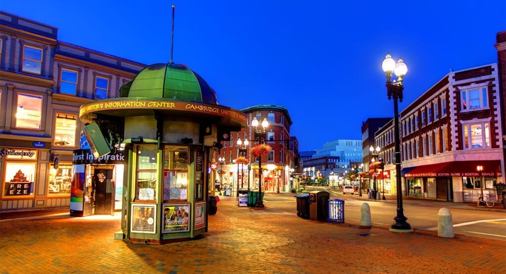 Harvard Square Boston Shops Restaurants Things To Do