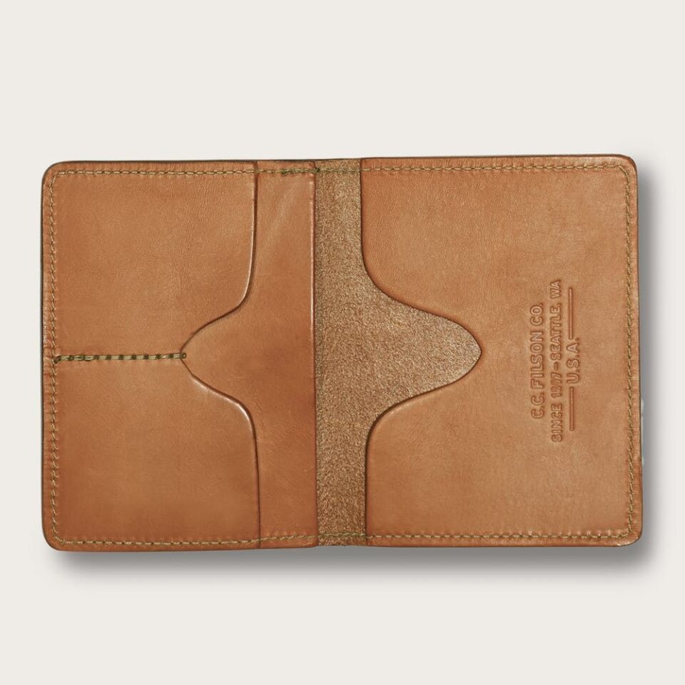 5 Best Passport Wallets in 2024 Tourist's Book