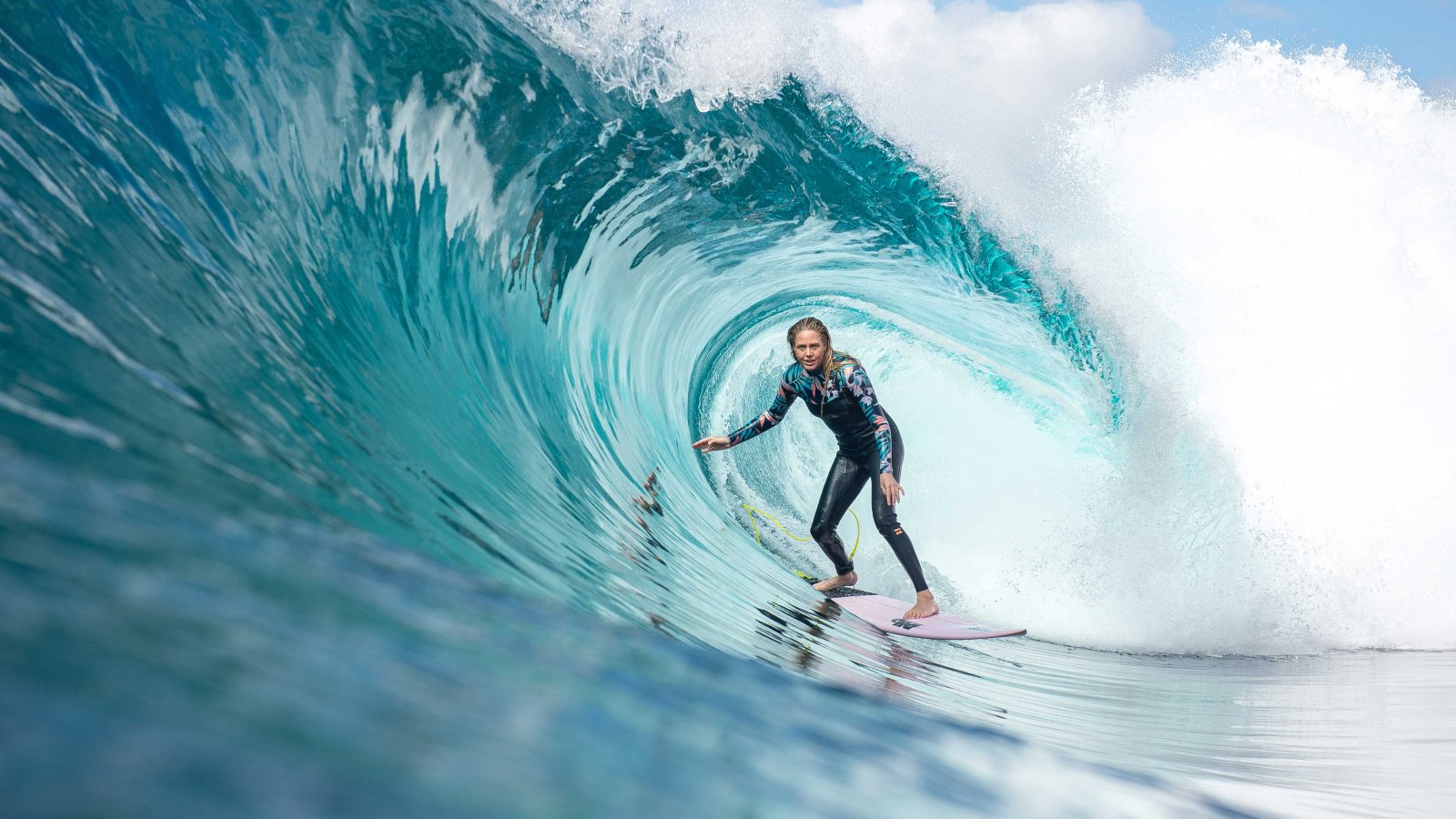 should-you-always-wear-a-wetsuit-when-surfing-tourist-s-book-the